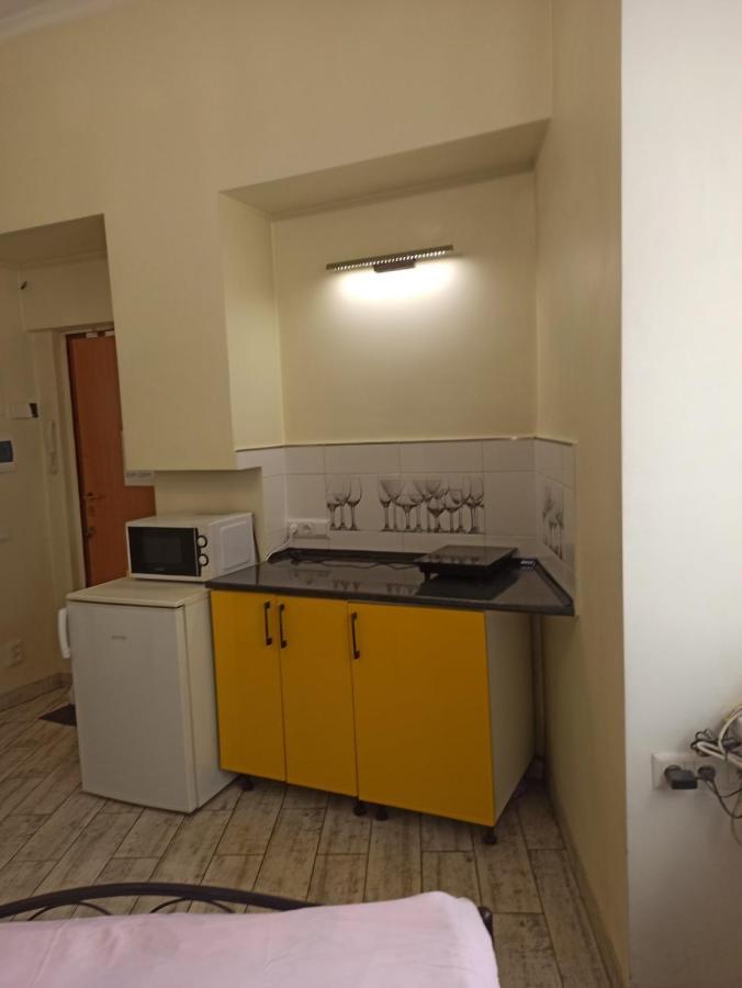 Smart Yellow Apartment-15 Хв Від Жд Вокзалу Lviv Kültér fotó