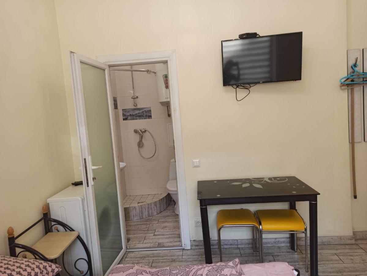 Smart Yellow Apartment-15 Хв Від Жд Вокзалу Lviv Kültér fotó
