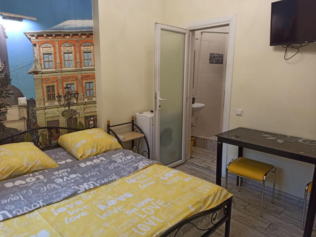 Smart Yellow Apartment-15 Хв Від Жд Вокзалу Lviv Kültér fotó