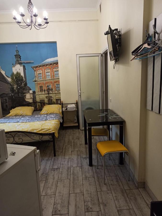 Smart Yellow Apartment-15 Хв Від Жд Вокзалу Lviv Kültér fotó